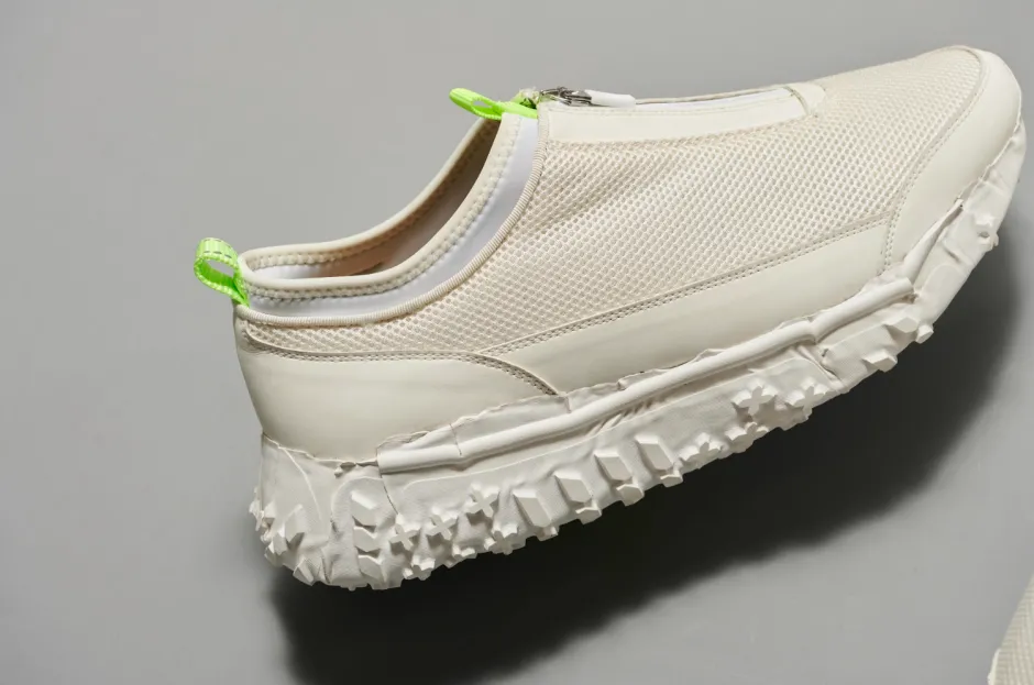 Anonymous Ism PG - Twilight 2- Playground|Shoes